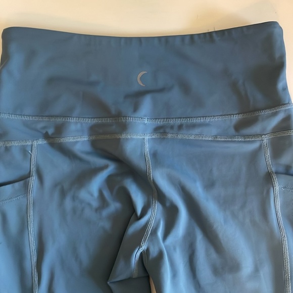 Zyia Light and Tight Leggings - Picture 3 of 7